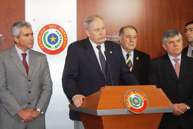Directiva de ARP en Palacio de López